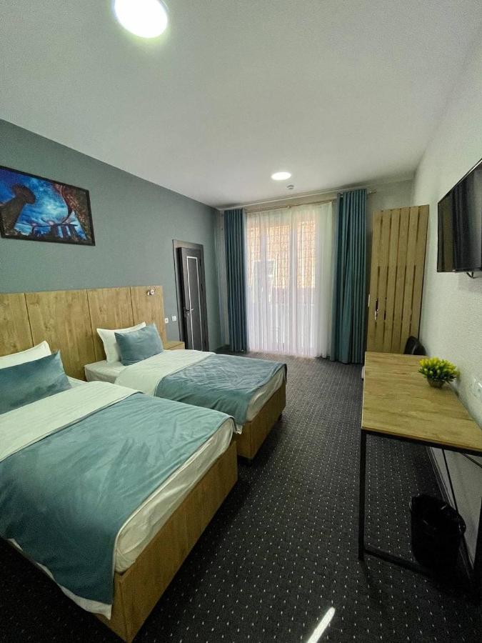 Bobur Hotel Ташкент Екстер'єр фото
