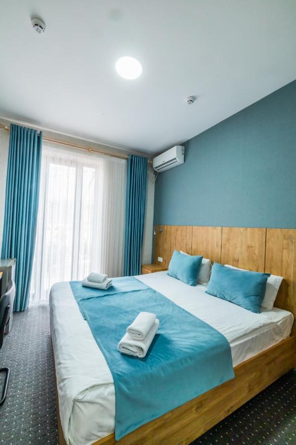 Bobur Hotel Ташкент Екстер'єр фото
