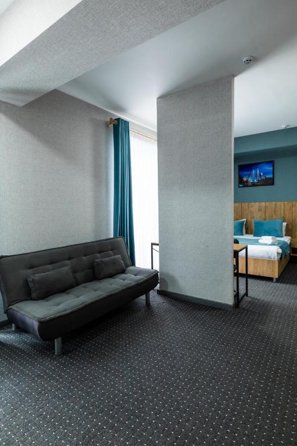 Bobur Hotel Ташкент Екстер'єр фото