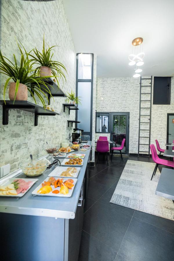 Bobur Hotel Ташкент Екстер'єр фото