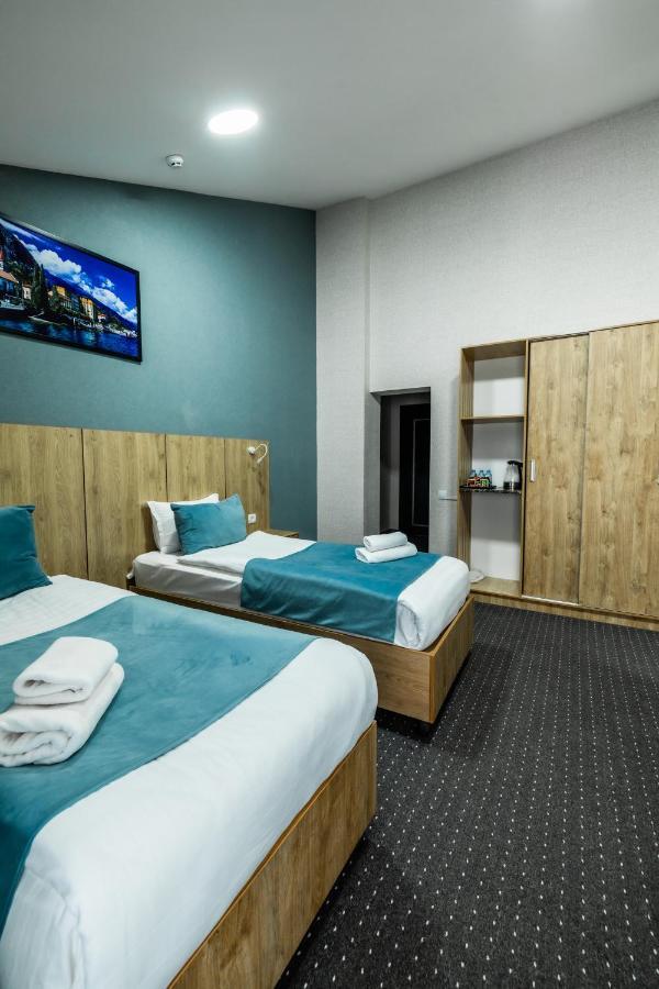 Bobur Hotel Ташкент Екстер'єр фото